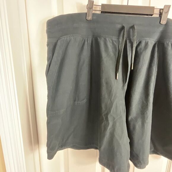 Athleta Farallon Midi Short Size 3X Black 7 Inch Inseam Casual Comfort Plus Sz N - Picture 9 of 12